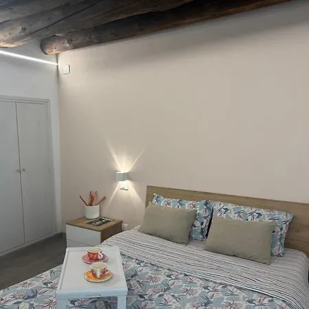 Feel - Old Town Magic *